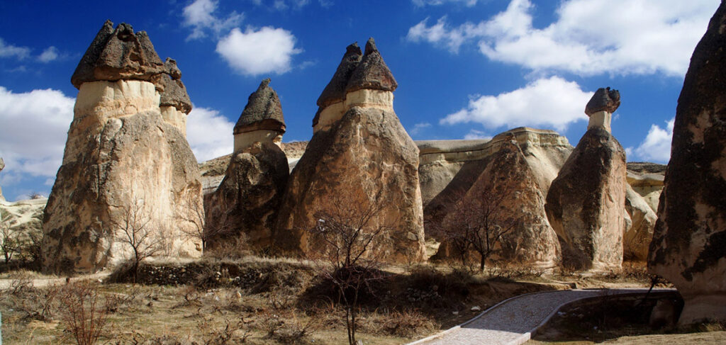 Pasabag Monks Valley